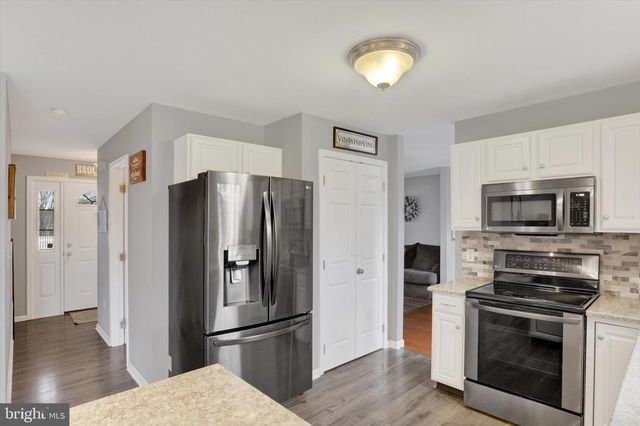 126 MARTEL CIR, Dillsburg, PA 17019