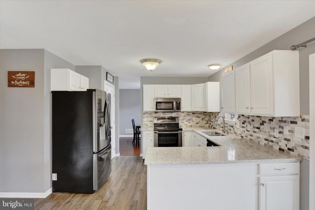 126 MARTEL CIR, Dillsburg, PA 17019