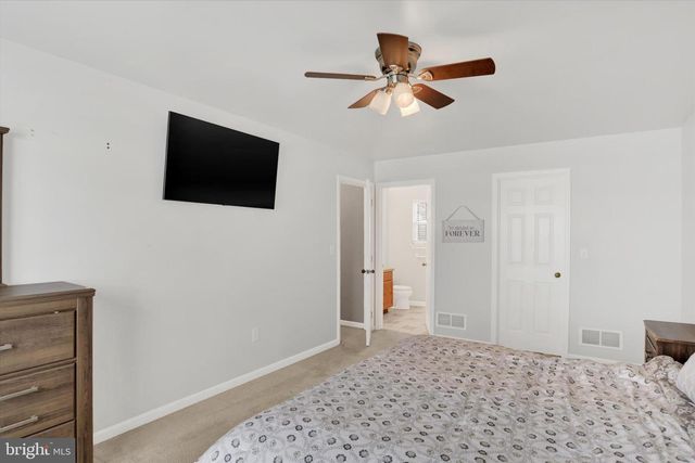 126 MARTEL CIR, Dillsburg, PA 17019