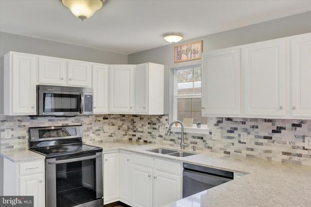 126 MARTEL CIR, Dillsburg, PA 17019