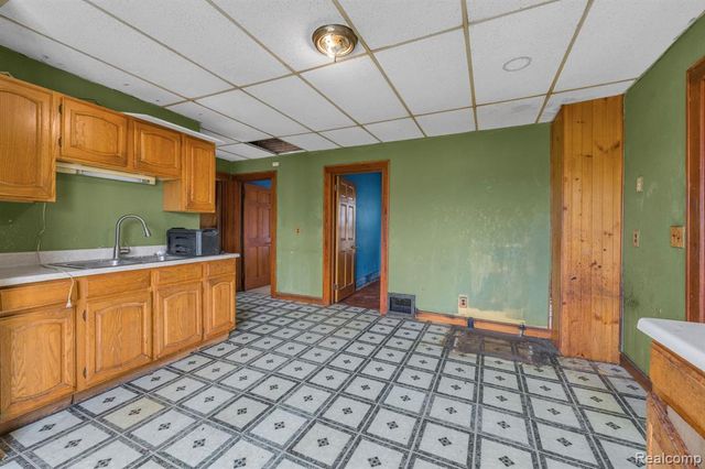 850 Montie Road, Lincoln Park, MI 48146