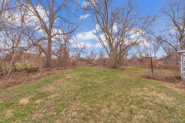 850 Montie Road, Lincoln Park, MI 48146