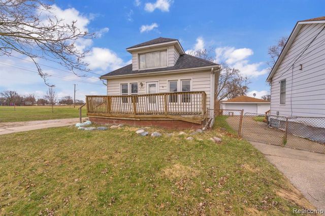 850 Montie Road, Lincoln Park, MI 48146