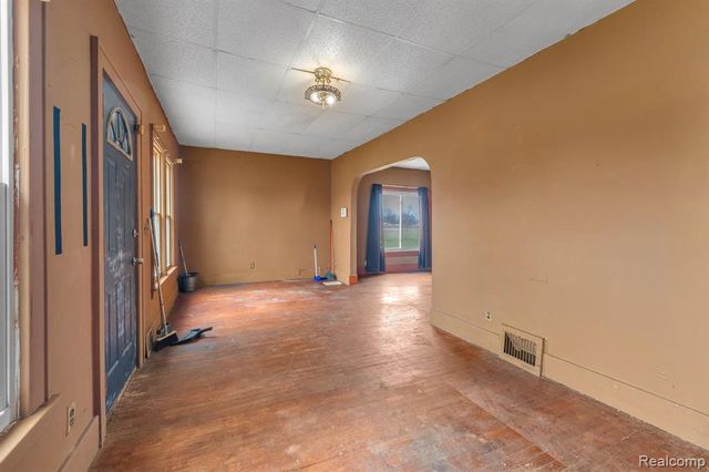 850 Montie Road, Lincoln Park, MI 48146