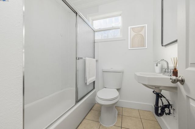 1127 60Th Ave, Oakland, CA 94621