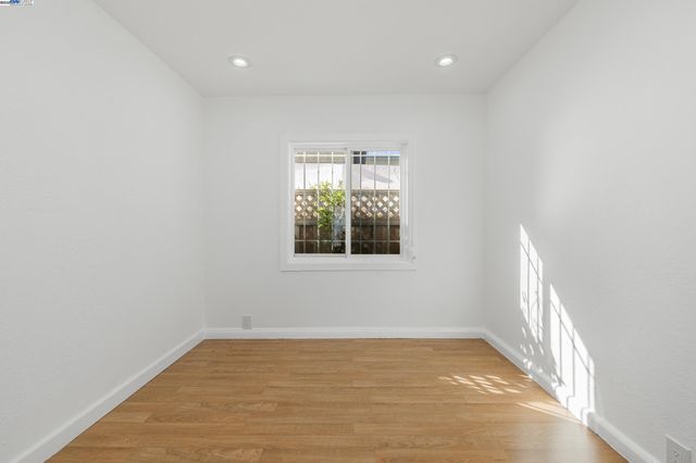 1127 60Th Ave, Oakland, CA 94621