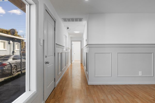 1127 60Th Ave, Oakland, CA 94621