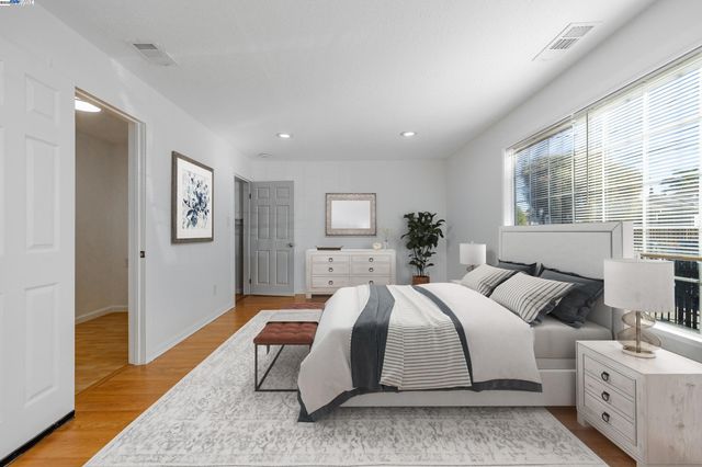 1127 60Th Ave, Oakland, CA 94621