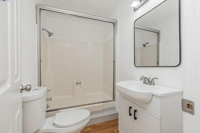 1127 60Th Ave, Oakland, CA 94621