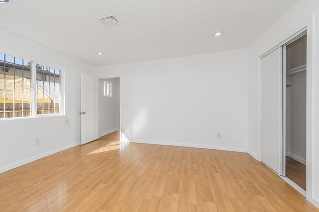 1127 60Th Ave, Oakland, CA 94621