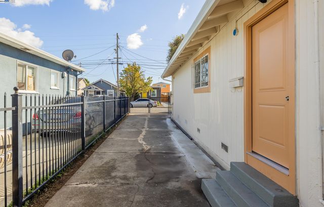 1127 60Th Ave, Oakland, CA 94621