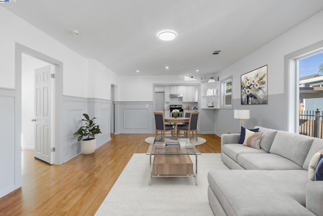 1127 60Th Ave, Oakland, CA 94621