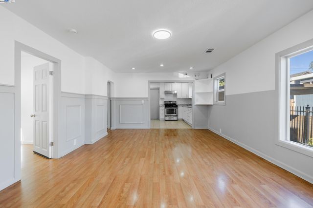 1127 60Th Ave, Oakland, CA 94621