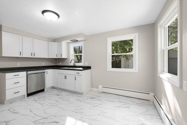 513 E MURRAY AVENUE, Appleton, WI 54915