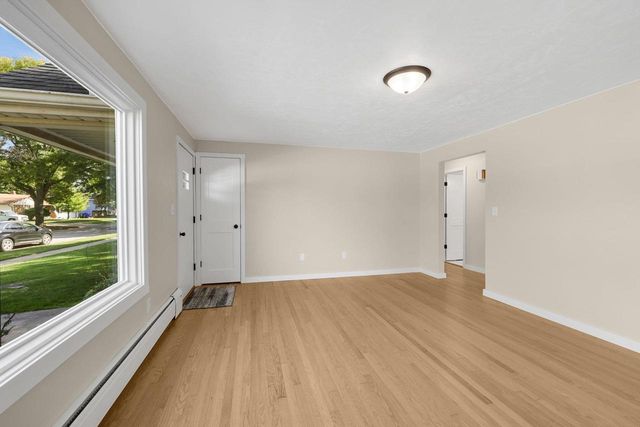 513 E MURRAY AVENUE, Appleton, WI 54915