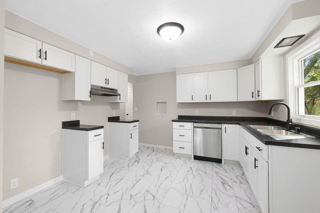 513 E MURRAY AVENUE, Appleton, WI 54915