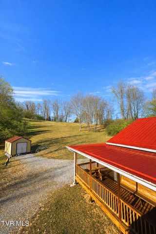 36091 Glove Drive, Glade Spring, VA 24340