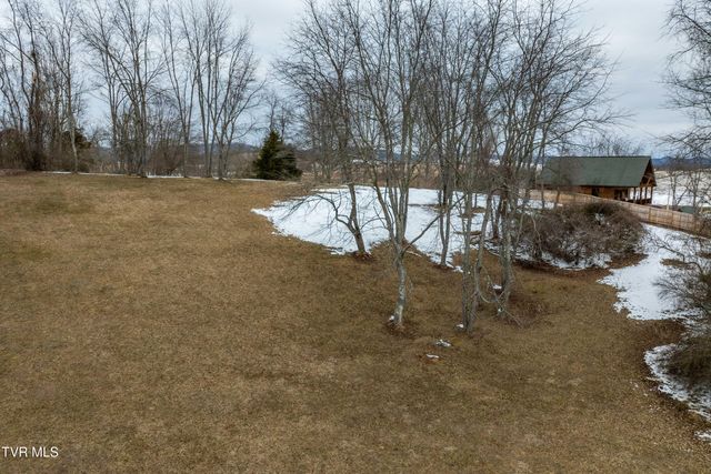 36091 Glove Drive, Glade Spring, VA 24340