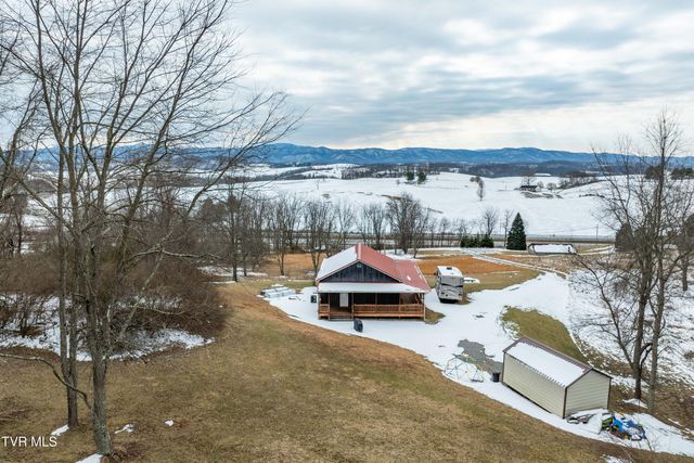 36091 Glove Drive, Glade Spring, VA 24340