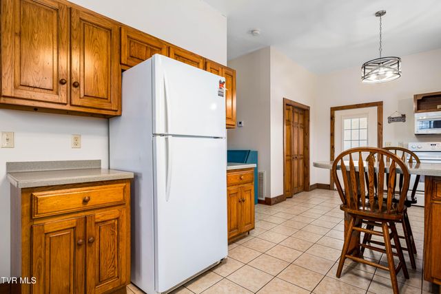 36091 Glove Drive, Glade Spring, VA 24340