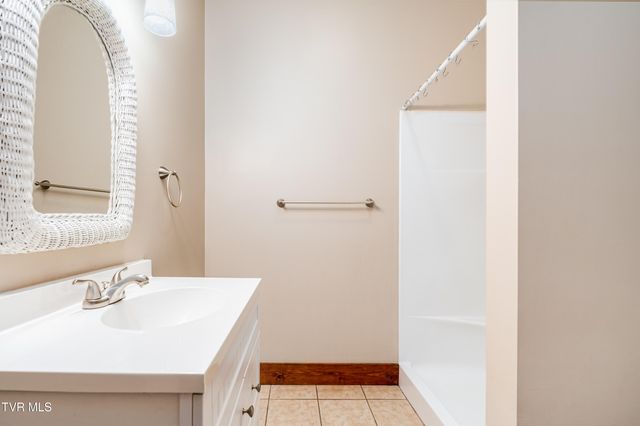 36091 Glove Drive, Glade Spring, VA 24340