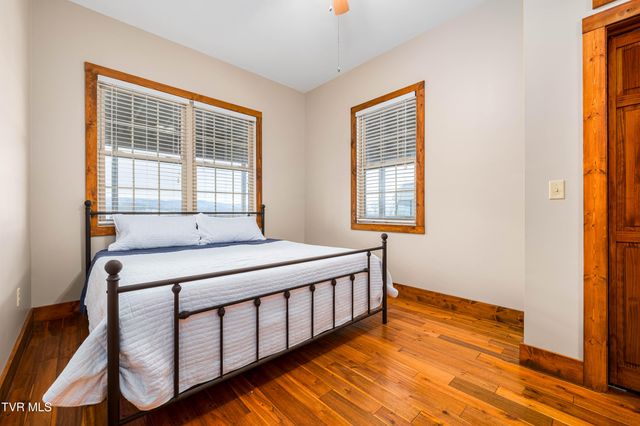 36091 Glove Drive, Glade Spring, VA 24340