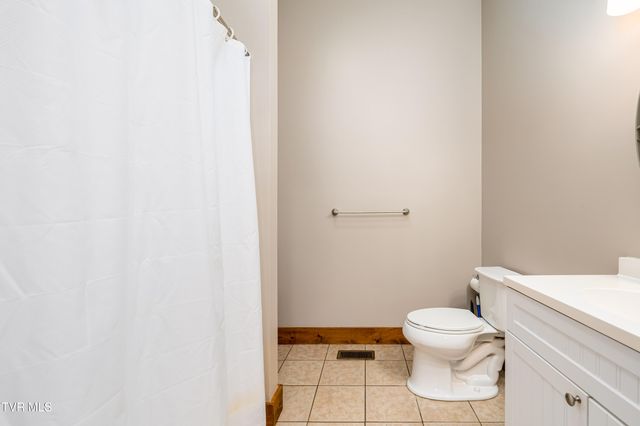 36091 Glove Drive, Glade Spring, VA 24340