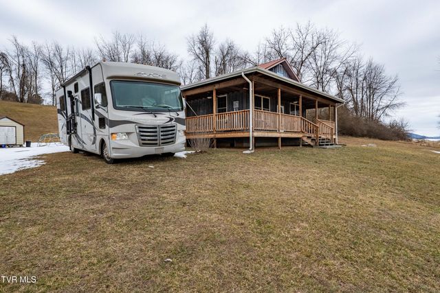 36091 Glove Drive, Glade Spring, VA 24340