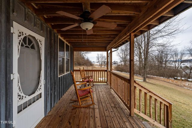 36091 Glove Drive, Glade Spring, VA 24340