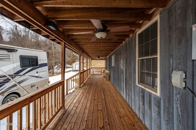 36091 Glove Drive, Glade Spring, VA 24340