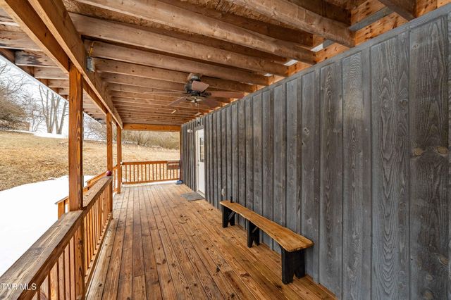 36091 Glove Drive, Glade Spring, VA 24340