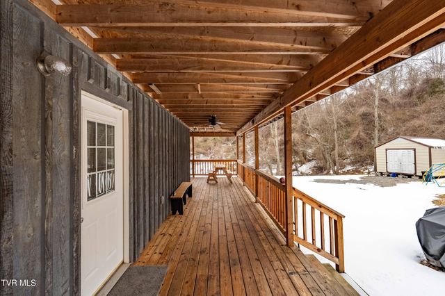 36091 Glove Drive, Glade Spring, VA 24340