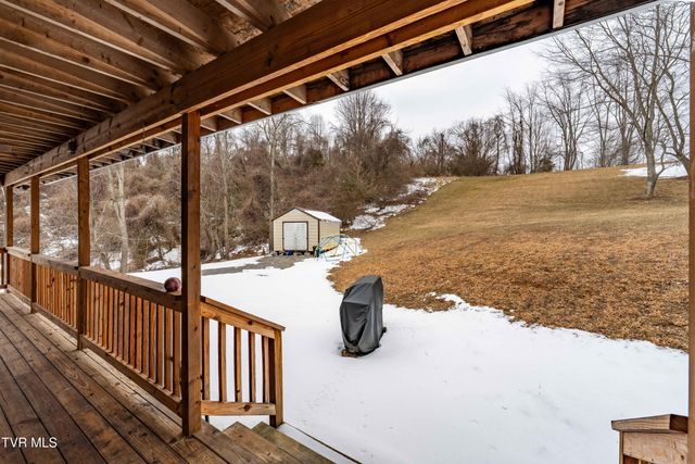 36091 Glove Drive, Glade Spring, VA 24340