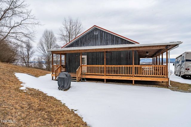 36091 Glove Drive, Glade Spring, VA 24340