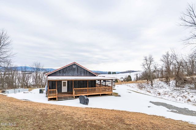 36091 Glove Drive, Glade Spring, VA 24340