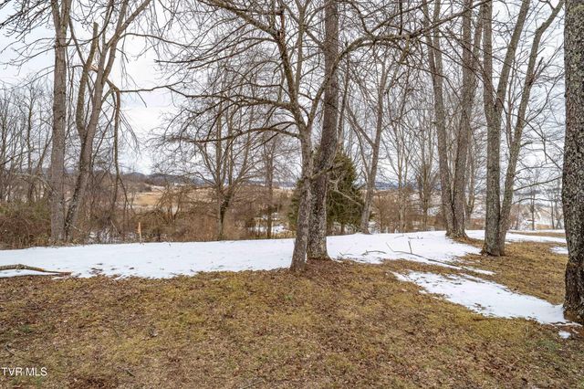 36091 Glove Drive, Glade Spring, VA 24340