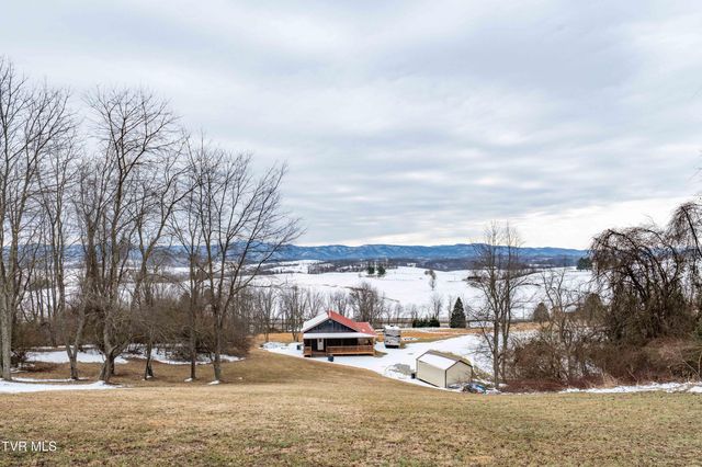 36091 Glove Drive, Glade Spring, VA 24340