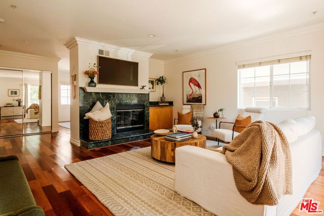 821 S Gramercy Place 2, Los Angeles, CA 90005