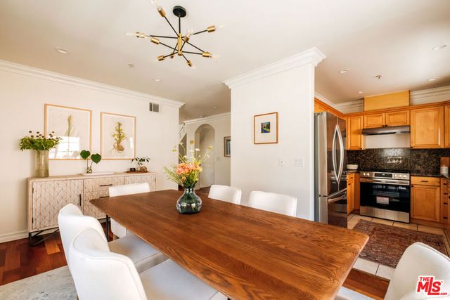 821 S Gramercy Place 2, Los Angeles, CA 90005