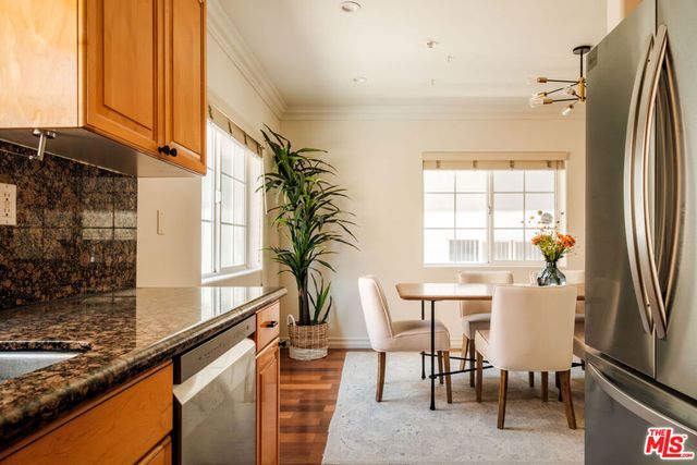 821 S Gramercy Place 2, Los Angeles, CA 90005