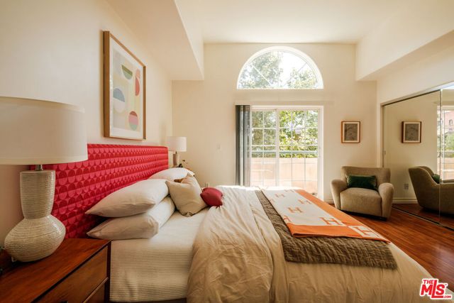 821 S Gramercy Place 2, Los Angeles, CA 90005