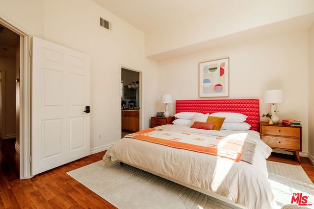 821 S Gramercy Place 2, Los Angeles, CA 90005