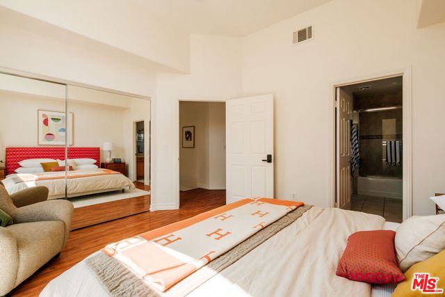 821 S Gramercy Place 2, Los Angeles, CA 90005