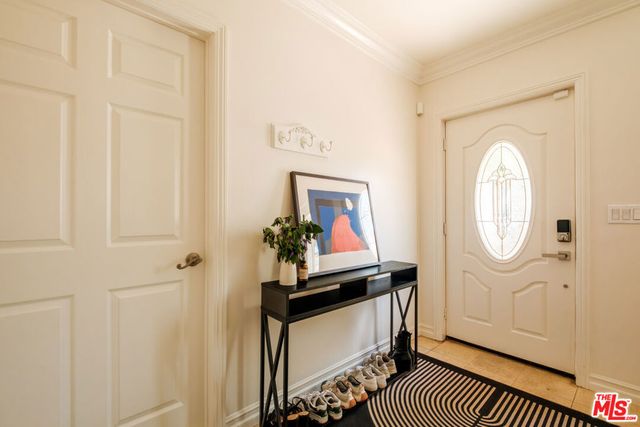 821 S Gramercy Place 2, Los Angeles, CA 90005