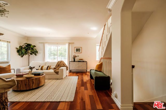 821 S Gramercy Place 2, Los Angeles, CA 90005