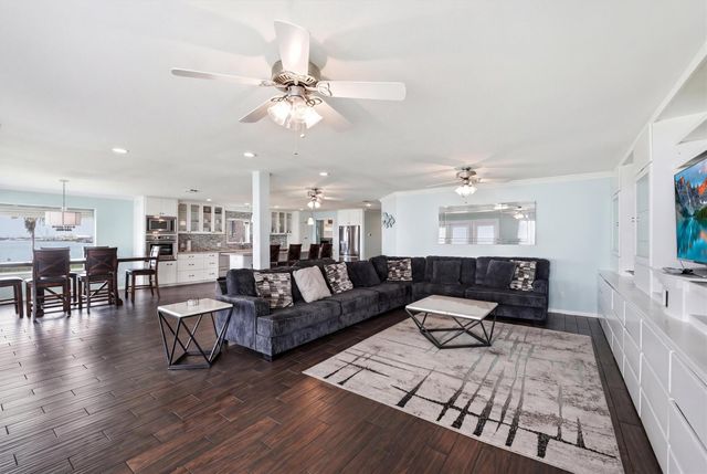 7712 Channelview Drive, Galveston, TX 77554