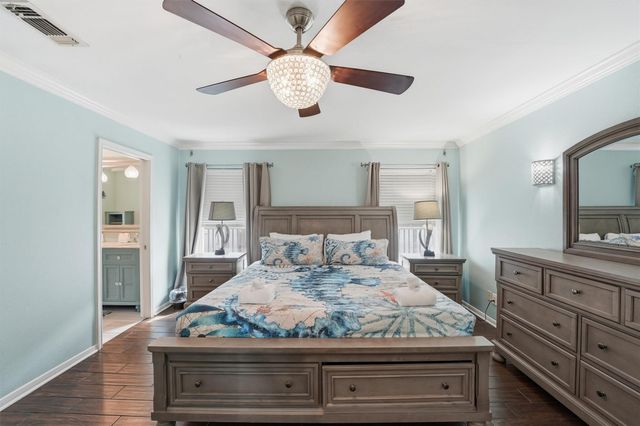7712 Channelview Drive, Galveston, TX 77554