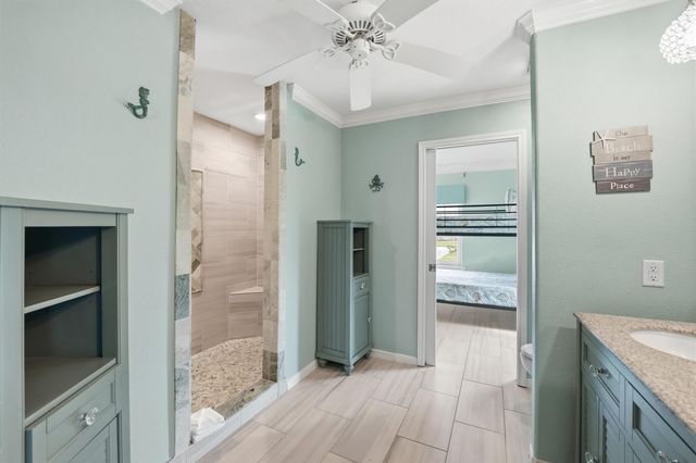 7712 Channelview Drive, Galveston, TX 77554