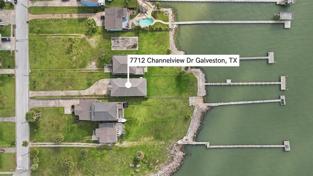 7712 Channelview Drive, Galveston, TX 77554