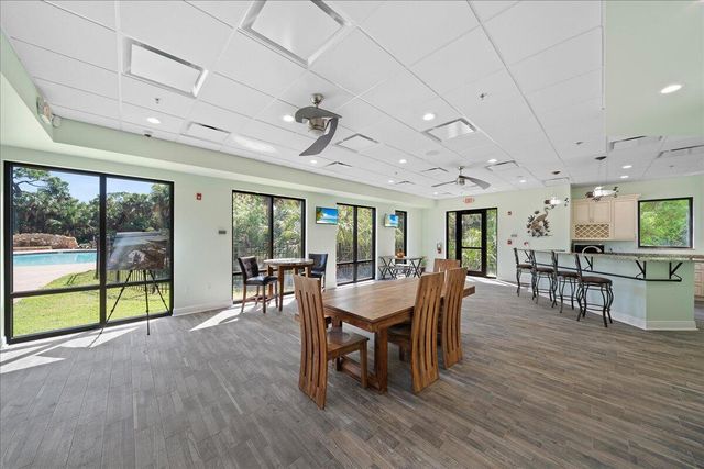 735 Pilot Lane, 814, Merritt Island, FL 32952